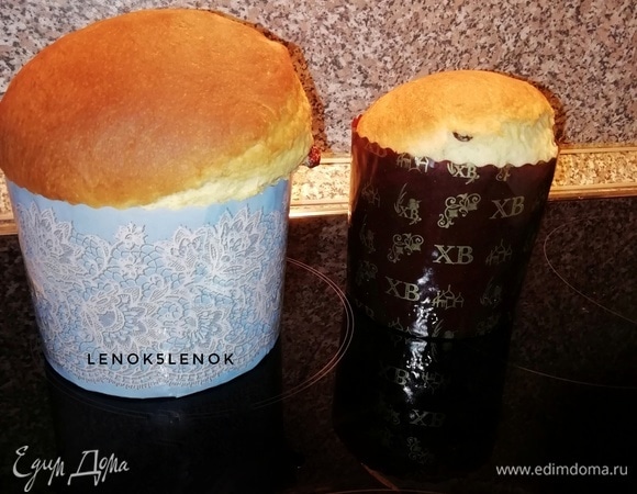 Проверяем готовность деревянной шпажкой: если она сухая — кулич готов.