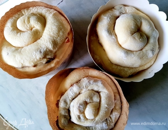 Выпекать в разогретой до 180°С духовке 25–30 минут.