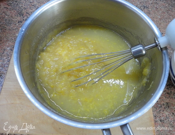 Поварите на медленном огне 5–10 минут. Снимите с огня и дайте остыть.