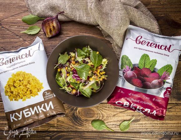 Полезный легкий салат готов. Приятного аппетита!