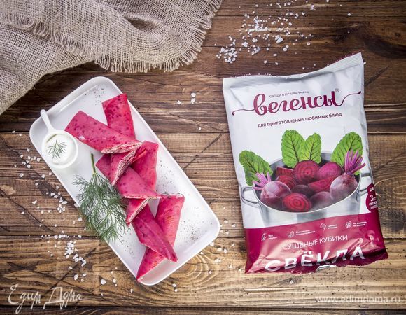 Подавайте готовые блинные рулетики как закуску для компании. Такие блинчики вы можете взять с собой на пикник. Приятного аппетита!