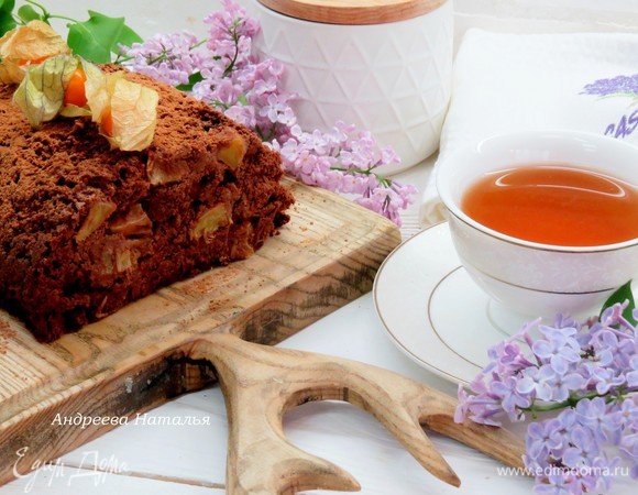 Печь при 180°C минут 50, затем дать остыть минут 20 в форме, после чего извлечь из формы и подать к чаю. Приятного аппетита!