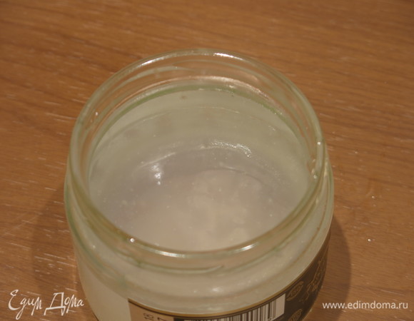 Получается клейстер. На всю работу уходит немного клейстера, но варить с меньшим количеством крахмала не удобно.