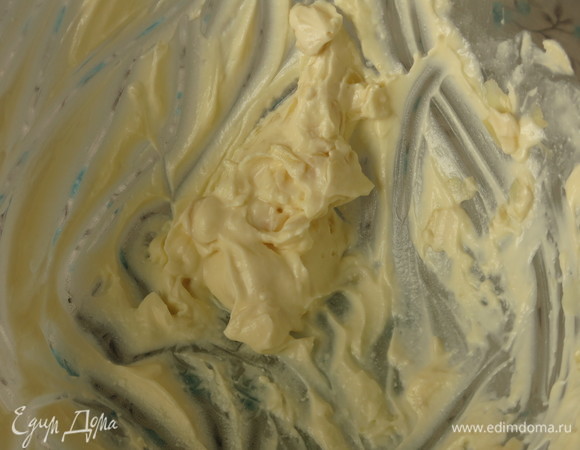 От всей массы осталась только ложечка, дегустация началась заранее.