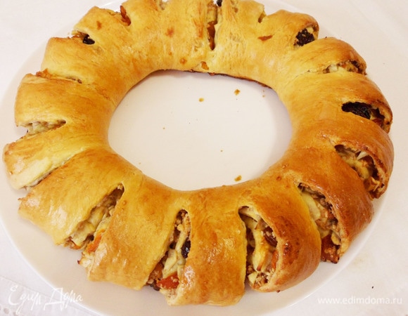 Переложить на большую сервировочную тарелку.