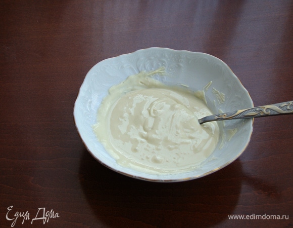 Белый шоколад растопить.