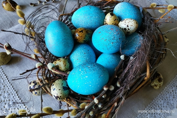Такое гнездышко с пасхальными яйцами будет не один год украшать ваш пасхальный стол. С праздником Светлой Пасхой!