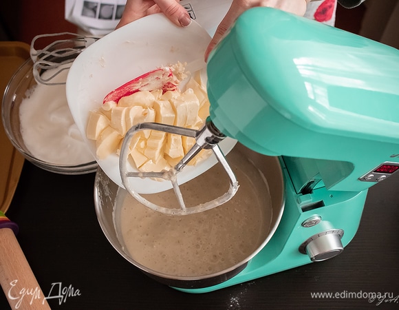 Добавить очень мягкое масло.