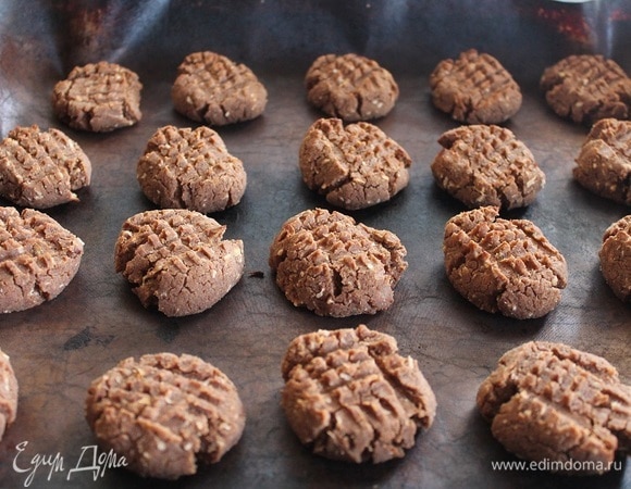 Выпекаем 15–20 минут при 180–200°C, ориентируясь на свою духовку.