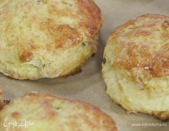 Выпекать 15–18 минут, в зависимости от мощности вашей духовки.