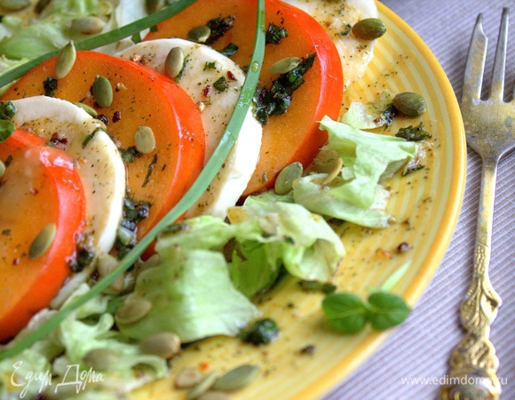 Салат готов для подачи.