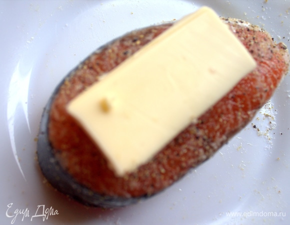 Можно жарить на растительном масле. Можно на сливочном — будет богатый вкус.