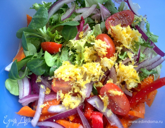 Добавить цедру, посолить, поперчить.