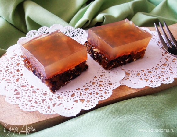 Пирожные с яблочным мармеладом готовы.