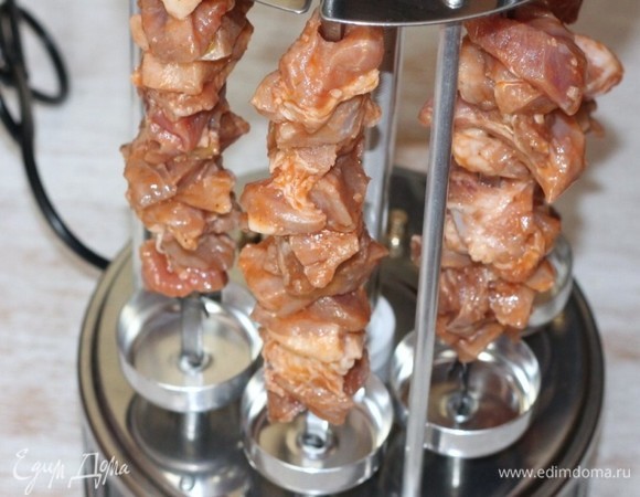 Или в электрогриле, а можно запечь в духовом шкафу до готовности.