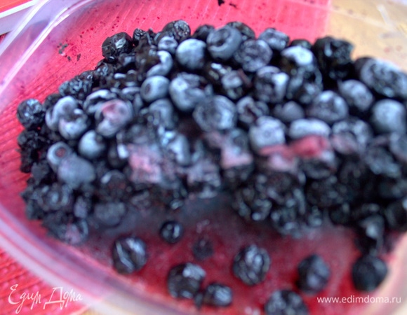 И любые ягоды. Я брала замороженную чернику.