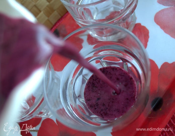 Разлить по стаканам.