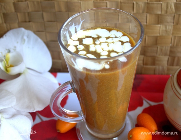 Украшаем сливками.