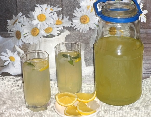 Мятно-имбирный лимонад получился вкусным и полезным. Угощайтесь! Приятного аппетита!