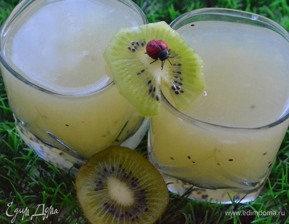 Подавать кисель охлажденным, украсив дольками яблок или киви. Приятного аппетита!