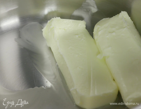 Разогреть духовку до 200°С.