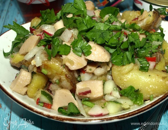 Посыпать зеленью и сразу подавать.