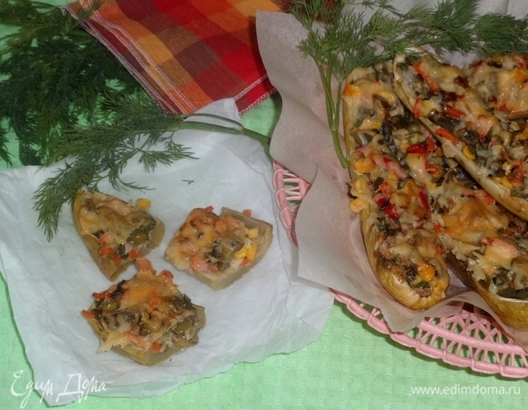 Подавать в горячем или холодном виде со свежими овощами, зеленью, соусами. На природе такие кабачки очень вкусны! Угощайтесь! Приятного аппетита!