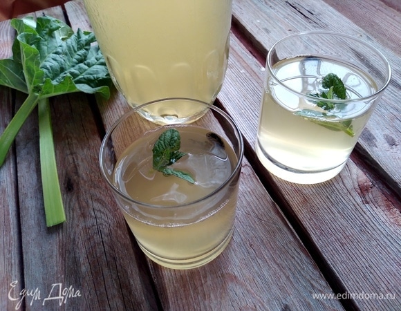 Подавать охлажденным со льдом и листиками мяты.