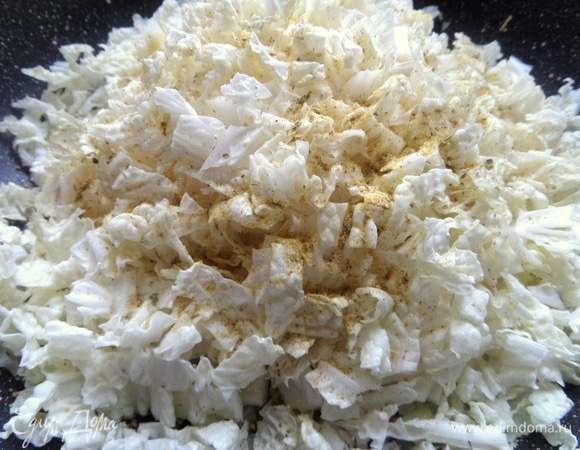 Добавить специи.