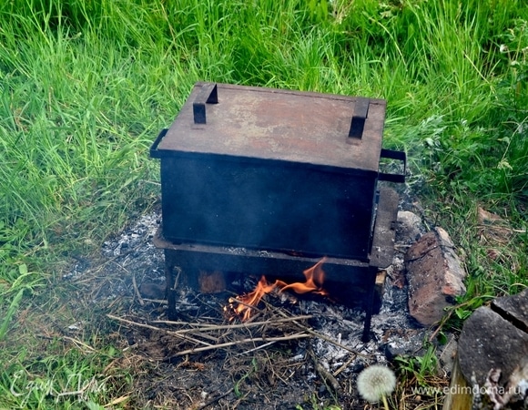 Ставим коптилку на огонь на 30 минут.