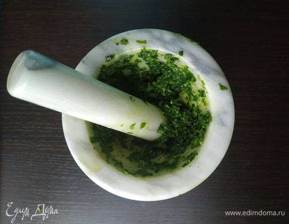 Перетереть в однородную массу. Ароматы будут стоять сумасшедшие!