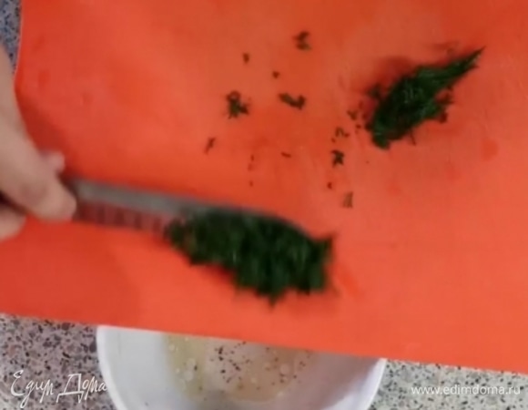 Отправляем в тарелку с маслом.