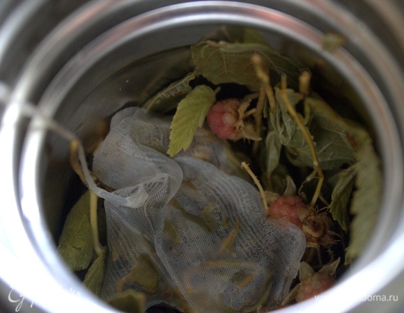 Можно залить второй раз кипятком и снова оставить настояться, если термос маленький, как у меня.