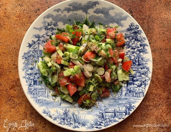 Можно салат размешать, в Норвегии подают не размешивая.