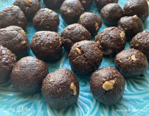 Поставить в холодильник на минут 15.