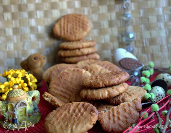 Арахисовое печенье всегда всем нравится: угощаемся с кофе, чаем, молоком, кефиром, и даже с морсом вкусно!