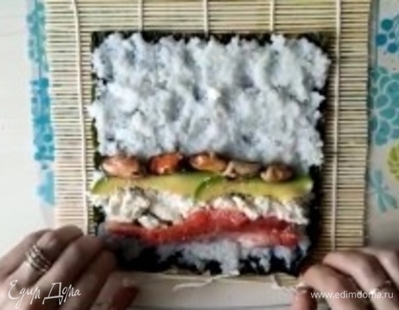 Во втором случае это красная рыба, мидии ТМ «Капитан Вкусов», авокадо, творожный сыр.