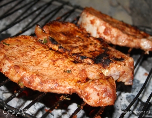 Жарить, переворачивая каждые 2–3 минуты.