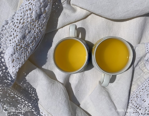 Вынуть желе из холодильника.