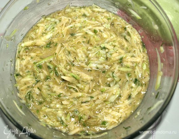 Соединяем две смеси. Перемешиваем.