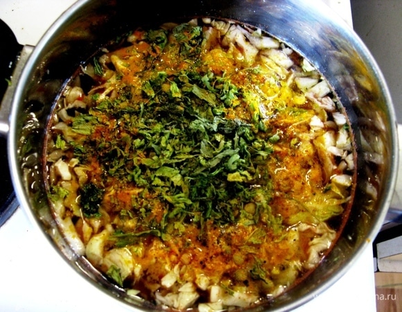 Вот такая красота в итоге у нас выходит. Приправляем специями и охлаждаем в холодильнике.