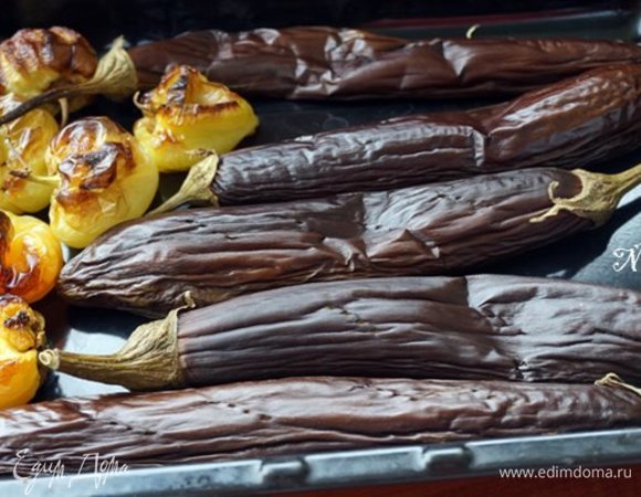 Пока перец и баклажаны готовятся, приготовить заправку.