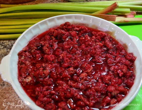 Разморозить малину, пока нет свежей)