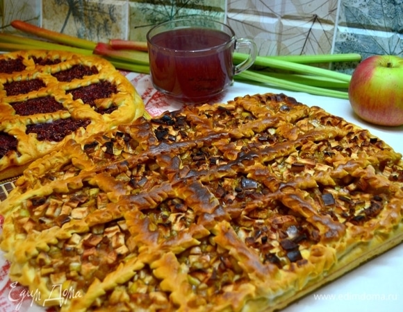 Пирог ароматный готов.