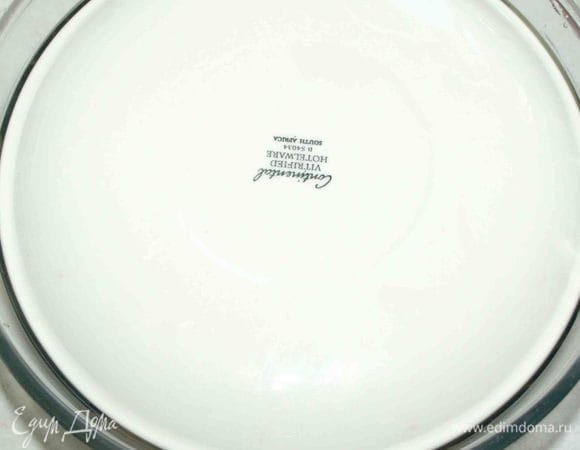 Прижимаем тарелкой и оставляем на 30 минут или на 1 час.