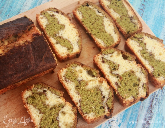 Выпекать при 170°C примерно 40 минут. Дать полностью остыть.