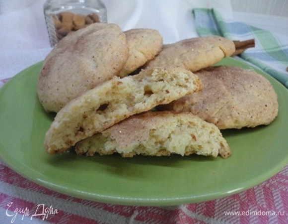 Выпекать в духовке при 180°C 15–20 минут до золотистого цвета.