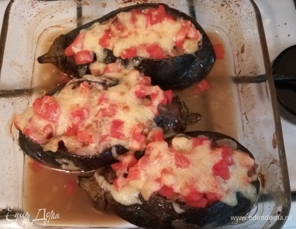 И снова в духовку на 20 минут при 220°C. Накрывать фольгой уже не нужно. Вот такая красота получается, теперь осталось разложить по тарелкам и наслаждаться.