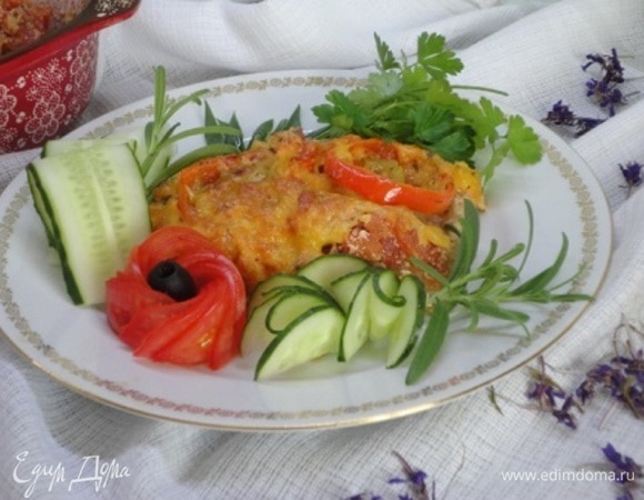 Подаем с любимыми овощами и свежими травами.