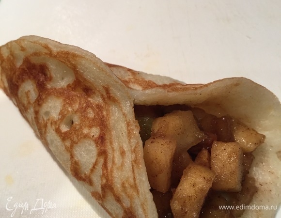 Таким образом приготовьте все блинчики.